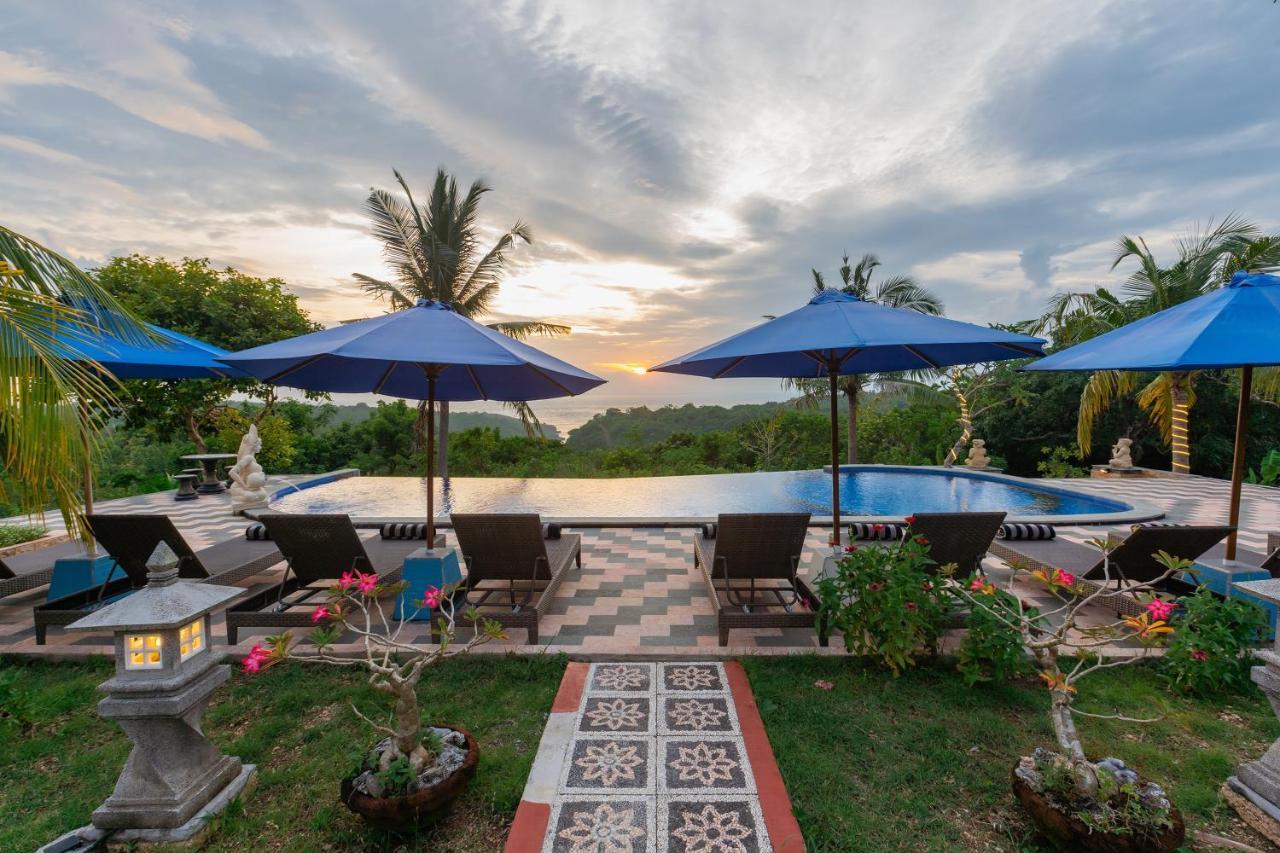Penida Sunset Ocean View 3*